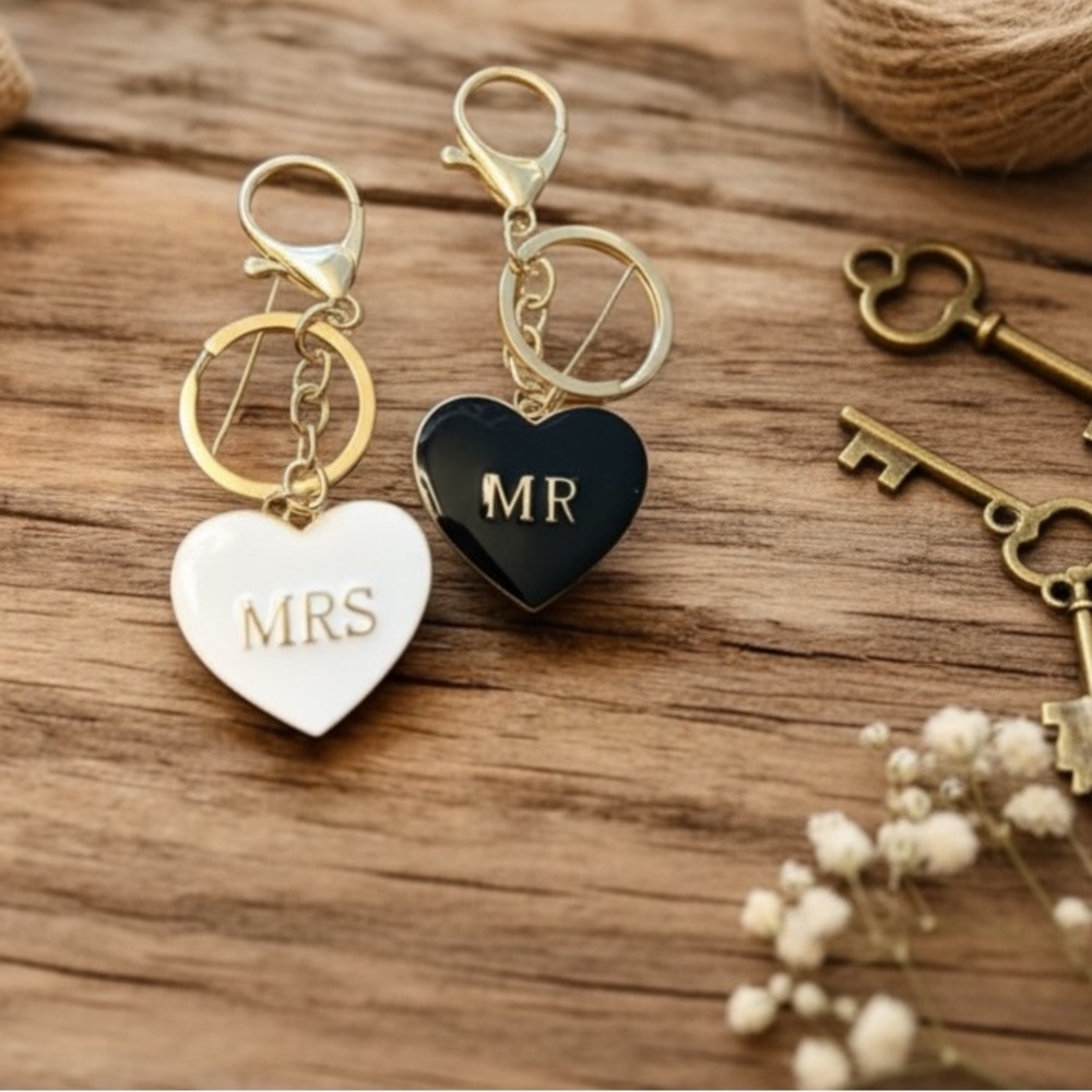Mr & Mrs Keychain’s
